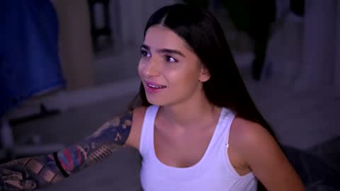 Emily online show from November 2025 04:36:02 AM