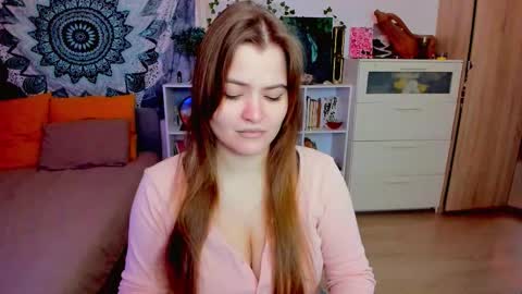 Miss Hanna online show from November 2025 11:02:01 AM