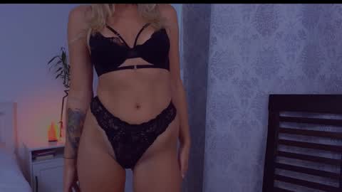 Isabelle online show from September 2025 04:07:01 PM