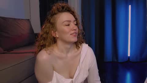 Marie online show from December 2025 12:47:02 PM