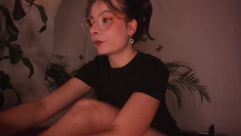 Snapshot of purple_opal chatting on May 2026 08:06:02 PM Vero online from Tuesday to Sunday online show from May 2026 08:06:02 PM