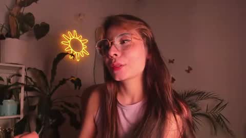 Snapshot of purple_opal chatting on June 2026 08:10:02 PM Vero online from Tuesday to Sunday online show from June 2026 08:10:02 PM