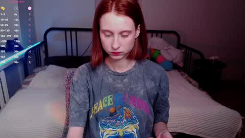 Snapshot of purplebeawer chatting on December 2024 08:25:02 PM Francine online show from December 2024 08:25:02 PM