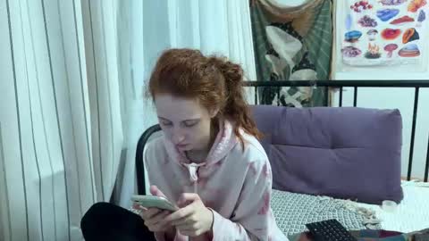 Snapshot of purplebeawer chatting on November 2025 03:23:01 PM Francine online show from November 2025 03:23:01 PM