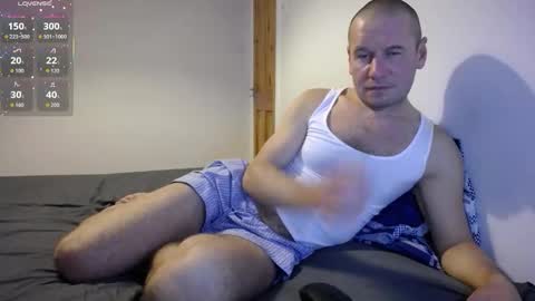 Snapshot of pushka13 chatting on October 2025 06:06:01 PM Valdis online show from October 2025 06:06:01 PM