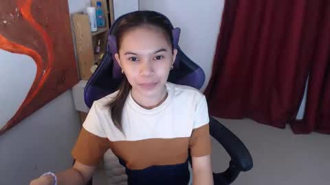 Snapshot of pussiswet_xx chatting on June 2026 12:11:01 PM jessy online show from June 2026 12:11:01 PM