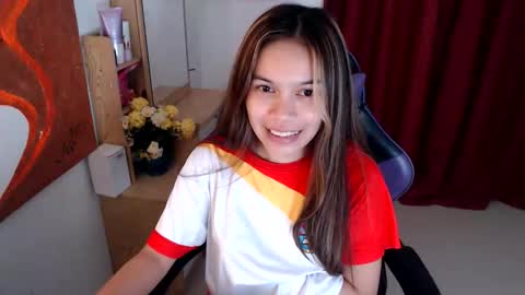 Snapshot of pussiswet_xx chatting on June 2026 03:34:02 PM jessy online show from June 2026 03:34:02 PM