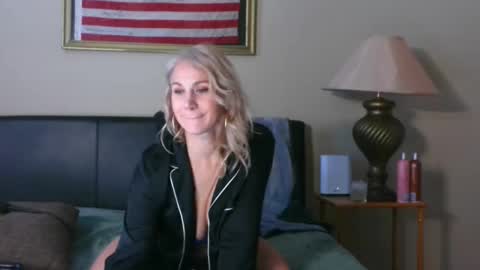 Snapshot of pussy_kat1985 chatting on November 2025 05:26:01 PM PussyKAT online show from November 2025 05:26:01 PM