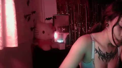 Katiux online show from October 2025 02:34:01 AM