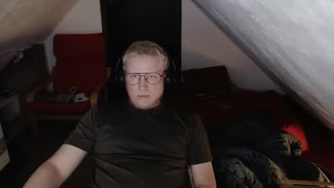 Snapshot of pussylovercb chatting on October 2025 08:40:02 PM pussylovercb online show from October 2025 08:40:02 PM