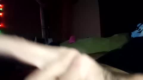 Snapshot of pussyluver420kik909587 chatting on December 2025 05:01:01 AM Pussyluver420 online show from December 2025 05:01:01 AM