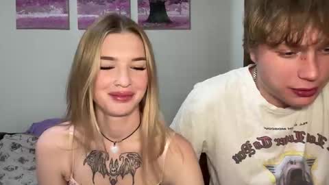 Snapshot of pussymoneywet chatting on September 2025 12:39:01 PM Lina online show from September 2025 12:39:01 PM