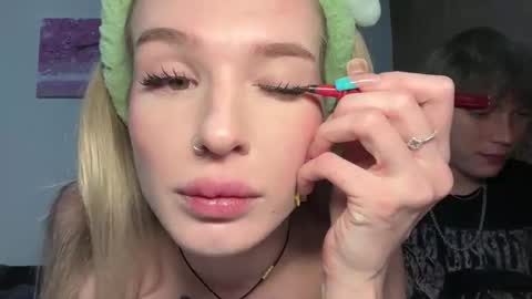 Snapshot of pussymoneywet chatting on September 2025 04:53:02 PM Lina online show from September 2025 04:53:02 PM
