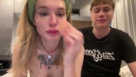 Snapshot of pussymoneywet chatting on October 2025 12:32:01 AM Lina online show from October 2025 12:32:01 AM