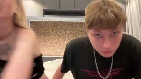 Snapshot of pussymoneywet chatting on October 2025 07:45:02 PM Lina online show from October 2025 07:45:02 PM