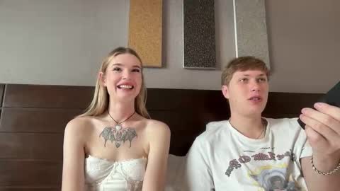 Snapshot of pussymoneywet chatting on October 2025 02:11:01 AM Lina online show from October 2025 02:11:01 AM