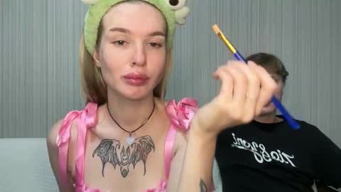 Snapshot of pussymoneywet chatting on November 2025 04:53:01 PM Lina online show from November 2025 04:53:01 PM