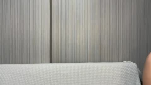 Snapshot of pussymoneywet chatting on November 2025 08:10:01 PM Lina online show from November 2025 08:10:01 PM