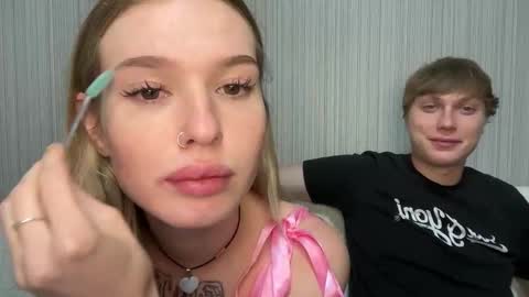 Snapshot of pussymoneywet chatting on November 2025 06:18:02 PM Lina online show from November 2025 06:18:02 PM