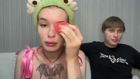 Snapshot of pussymoneywet chatting on November 2025 05:01:02 PM Lina online show from November 2025 05:01:02 PM