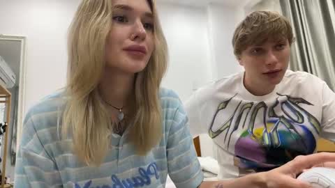 Snapshot of pussymoneywet chatting on December 2025 07:41:01 PM Lina online show from December 2025 07:41:01 PM