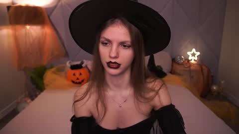 Ellie online show from October 2025 07:09:02 AM