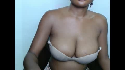 Snapshot of pussyxwetx chatting on November 2025 06:51:02 PM pussyxwetx online show from November 2025 06:51:02 PM