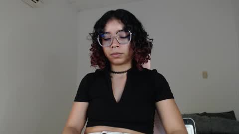 Snapshot of putakusan chatting on December 2024 04:06:02 AM Izumi online show from December 2024 04:06:02 AM