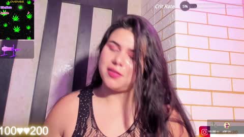Snapshot of putipaula2 chatting on December 2024 01:03:02 AM Pau online show from December 2024 01:03:02 AM