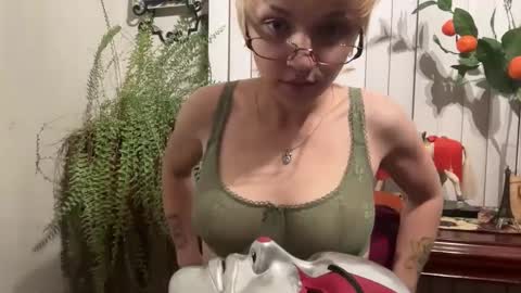 Snapshot of pvnkpixie chatting on September 2025 04:45:02 AM pvnkpixie online show from September 2025 04:45:02 AM