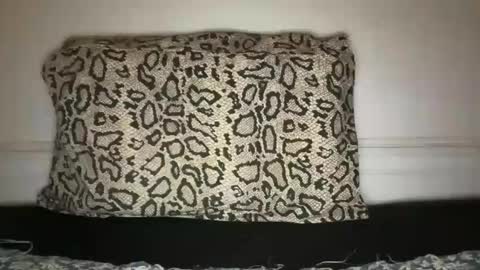 Snapshot of pwing1992 chatting on January 2025 09:37:02 AM pwing1992 online show from January 2025 09:37:02 AM