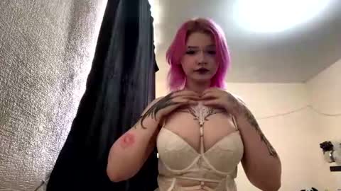 Snapshot of pyroteka chatting on June 2026 03:10:02 PM pyroteka online show from June 2026 03:10:02 PM