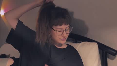 Snapshot of quack__quack chatting on December 2024 03:32:02 PM online show from December 2024 03:32:02 PM