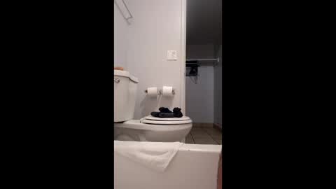 Snapshot of qualitydick4u chatting on December 2025 03:17:01 PM qualitydick4u online show from December 2025 03:17:01 PM