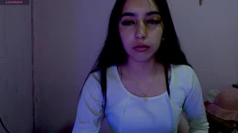 Snapshot of quee_tiana chatting on September 2025 04:23:01 AM your princess online show from September 2025 04:23:01 AM