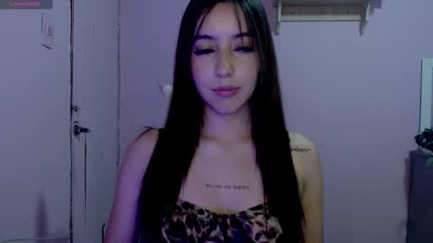 Snapshot of quee_tiana chatting on September 2025 12:57:02 AM your princess online show from September 2025 12:57:02 AM