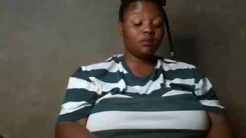 queen2302 online show from April 2026 07:57:02 AM