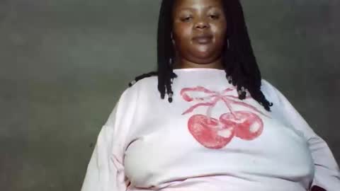 queen2302 online show from April 2026 09:35:01 PM