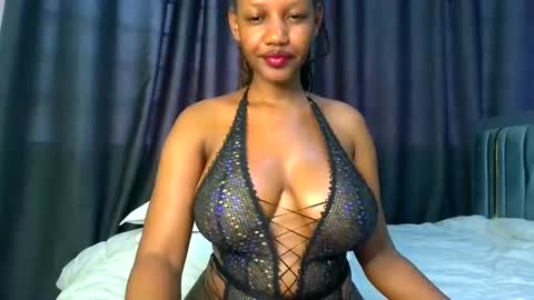 queen321850 online show from July 2026 12:14:01 PM