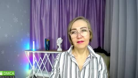 Snapshot of queen_a_n_i chatting on November 2025 03:57:01 PM A N I Ill be here on December 1st online show from November 2025 03:57:01 PM