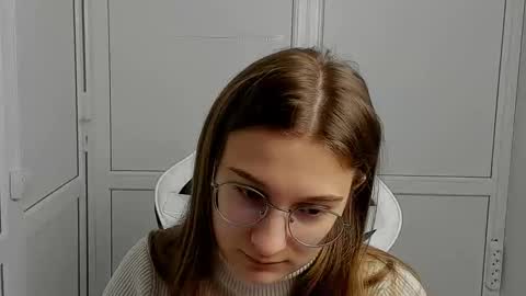 Amelie online show from April 2026 07:14:01 AM