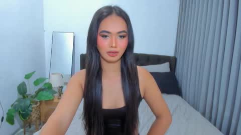 Snapshot of queen_bitch_avery chatting on September 2025 01:49:01 PM AVERY online show from September 2025 01:49:01 PM