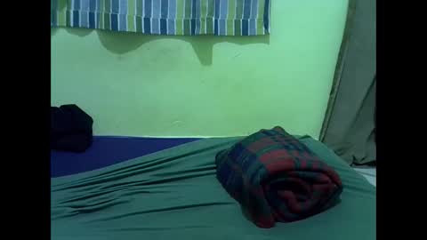 Snapshot of queen_diva01 chatting on April 2026 01:41:02 PM queen_diva01 online show from April 2026 01:41:02 PM