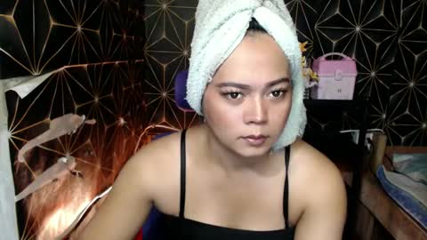 Snapshot of queen_ennah chatting on January 2025 08:13:02 AM queen_ennah online show from January 2025 08:13:02 AM