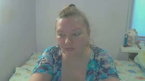 Snapshot of queen_jane8 chatting on April 2026 12:38:02 PM queen_jane8 online show from April 2026 12:38:02 PM