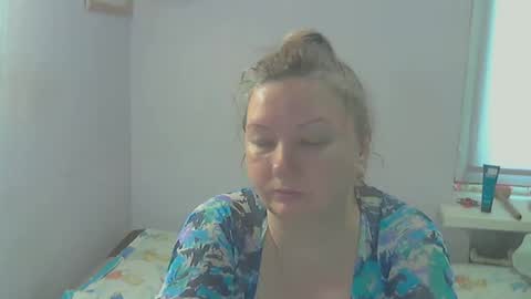 Snapshot of queen_jane8 chatting on April 2026 09:03:02 AM queen_jane8 online show from April 2026 09:03:02 AM