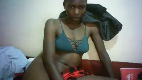 Snapshot of queen_joan chatting on February 2025 08:00:01 PM queen_joan online show from February 2025 08:00:01 PM
