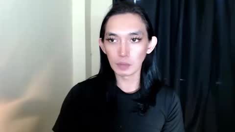 Snapshot of queen_lucifer chatting on December 2025 02:16:02 AM Queen Lucifer online show from December 2025 02:16:02 AM