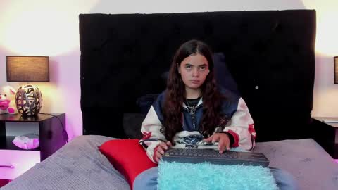 queen_misy online show from April 2026 08:45:02 PM