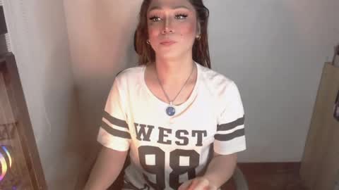Snapshot of queen_of_all_queens chatting on May 2026 10:42:01 AM samantha online show from May 2026 10:42:01 AM